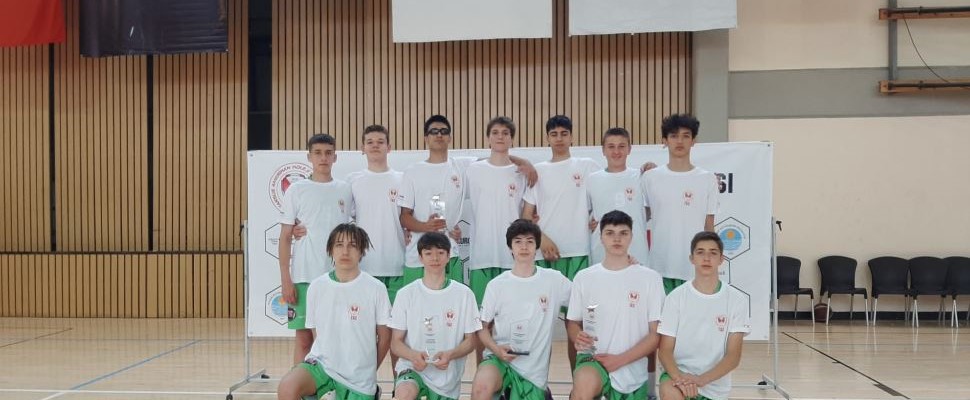 TOFAŞ U16 Yıldız B Takımı Güner Baykal Turnuvası'nda İkinci Oldu